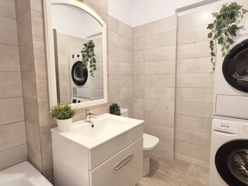 Doua camere, ap. superb mobilat, parcare, 8 minute metrou Nicolae Teclu, comision 0%,